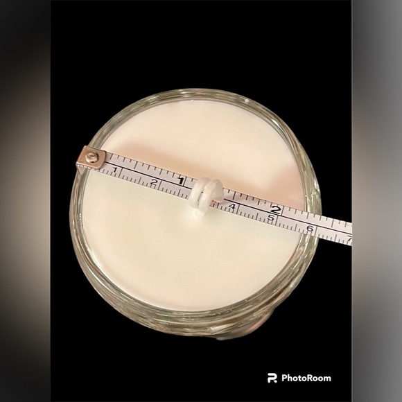 100% Soy Wax Candle-Berries-3.91 Ounces-Hand Poured-Recyclable Too! - Picture 2 of 4